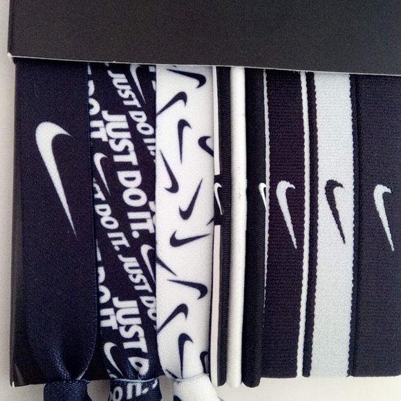 Nike Ponytail Holders Black And White Mixed 9 Pieces Hairbands O/S New - Picture 1 of 5
